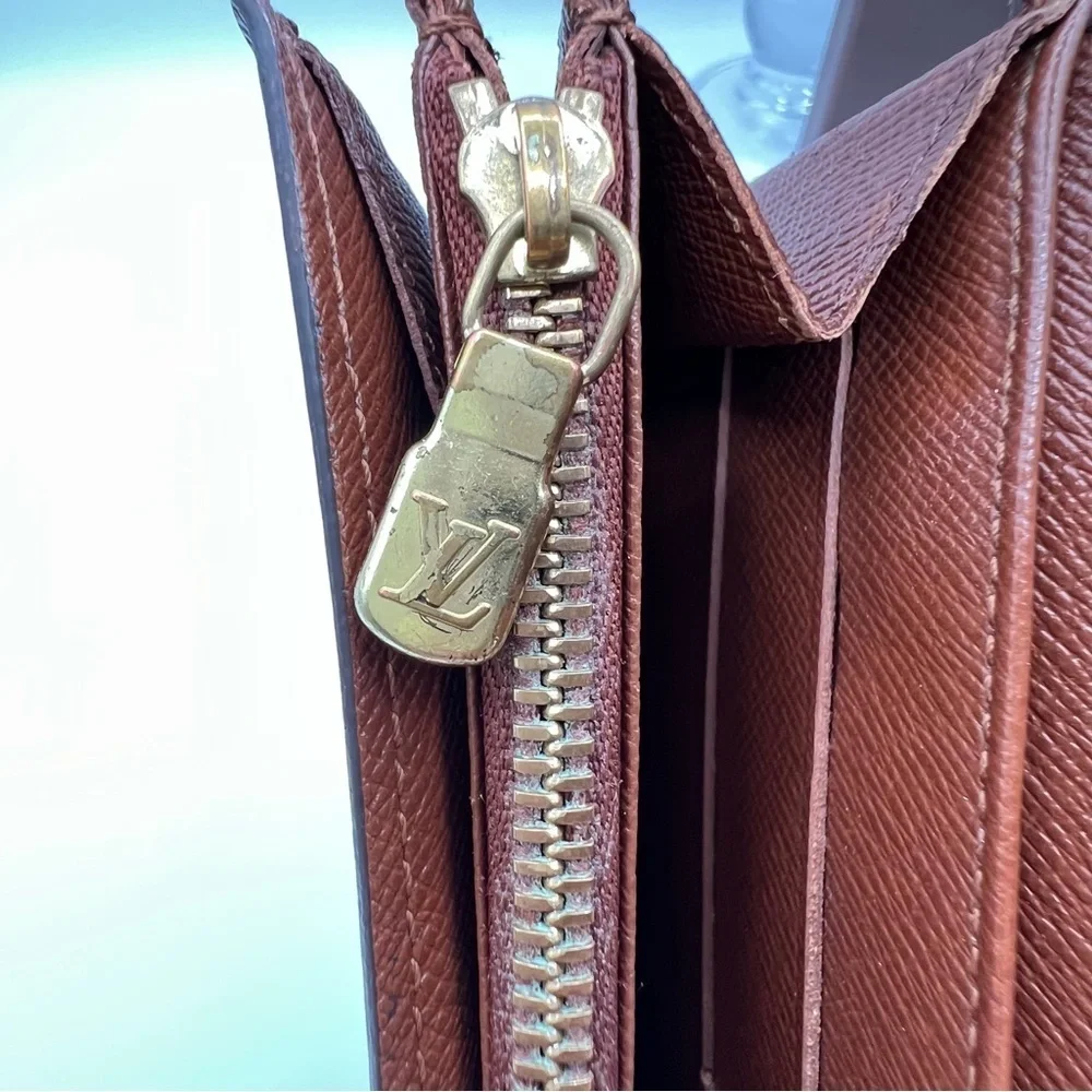 Louis Vuitton Vintage Sarah Wallet - GUC - With COA